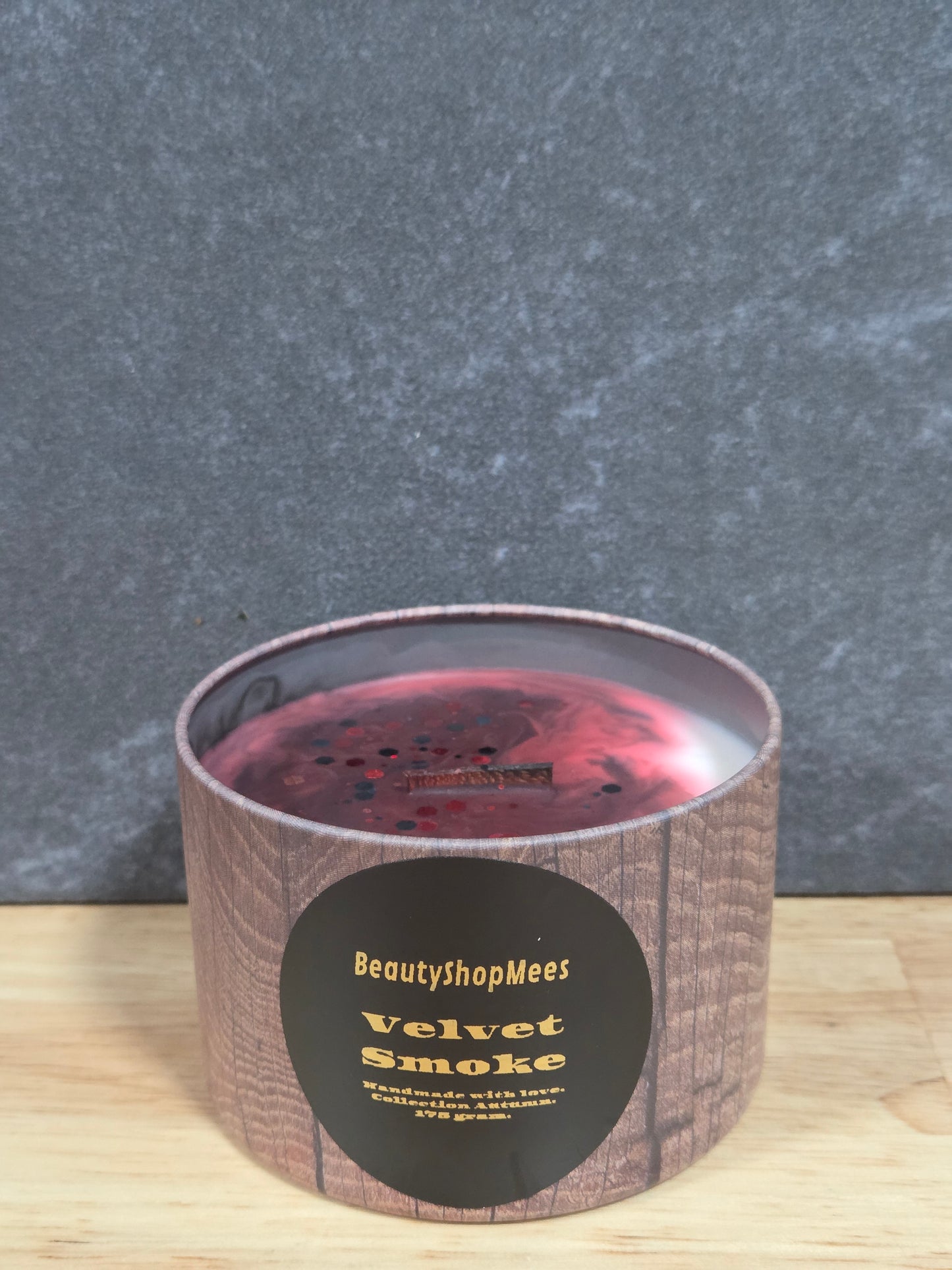 Velvet Smoke Brown Candle – Roos, Donkere Honing & Tabak
