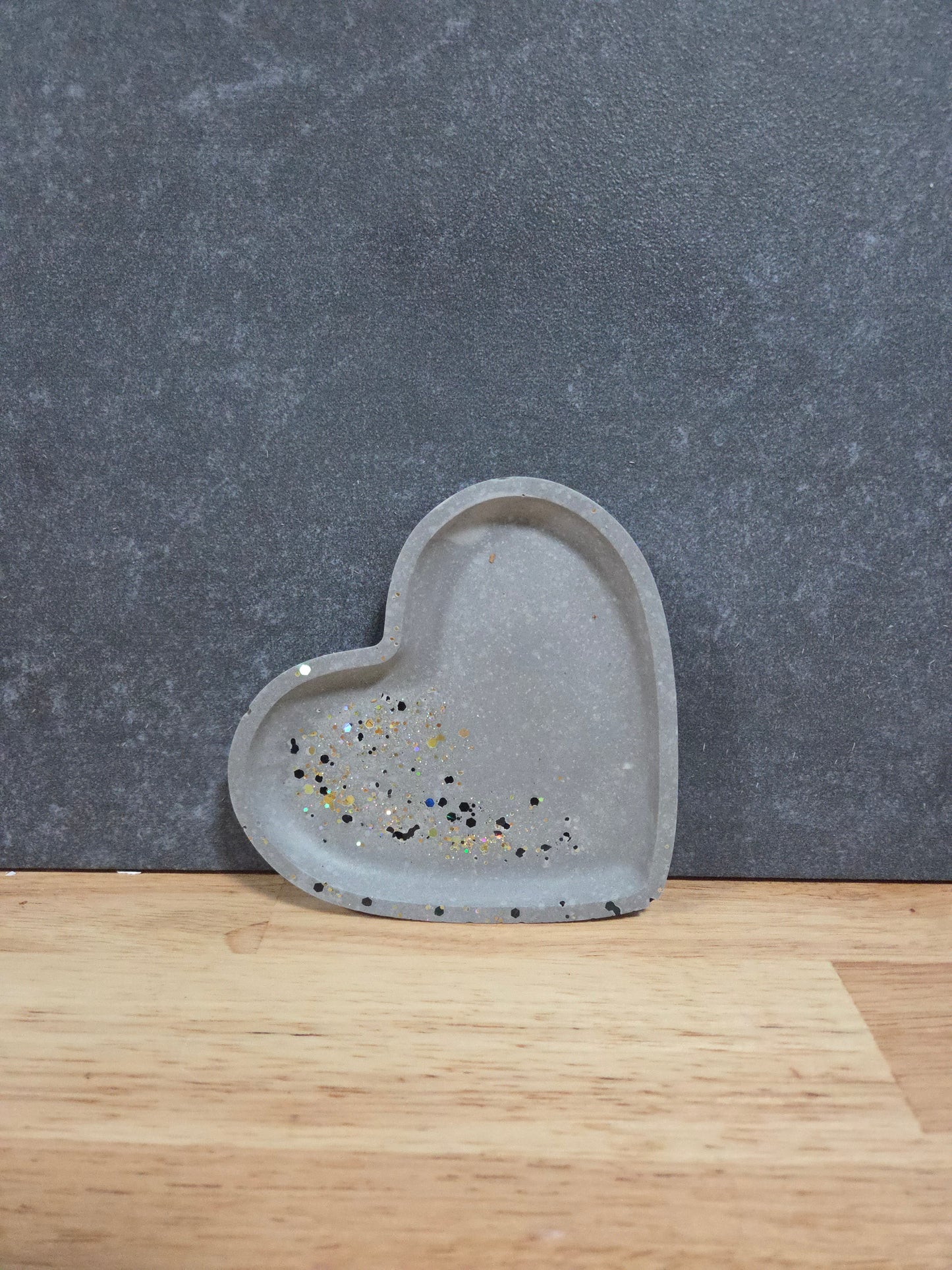 Luxe Grijze Hartjesvormig Sieradenschaaltje – Handgemaakt