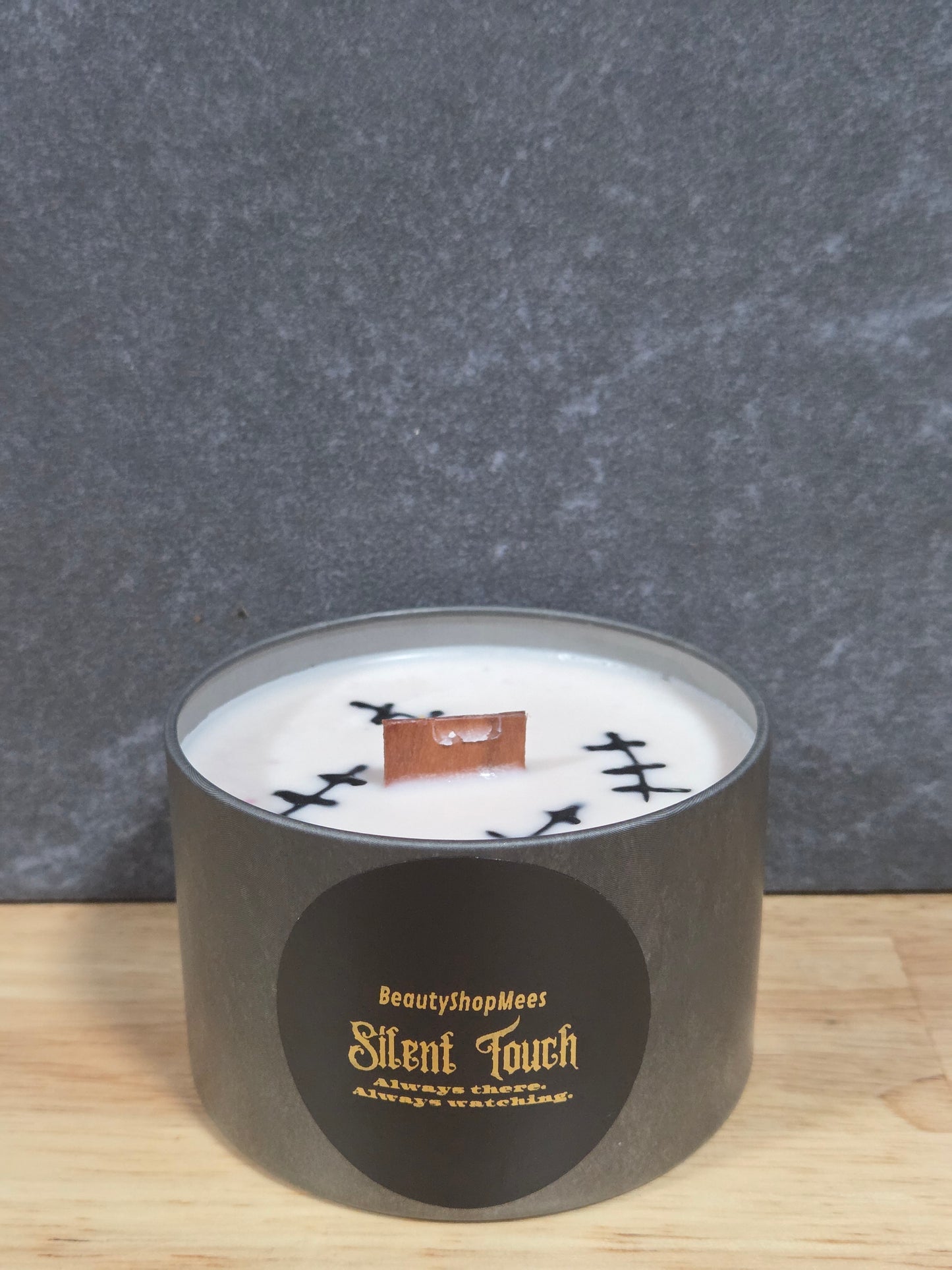 Thing – Silent Touch Candle
