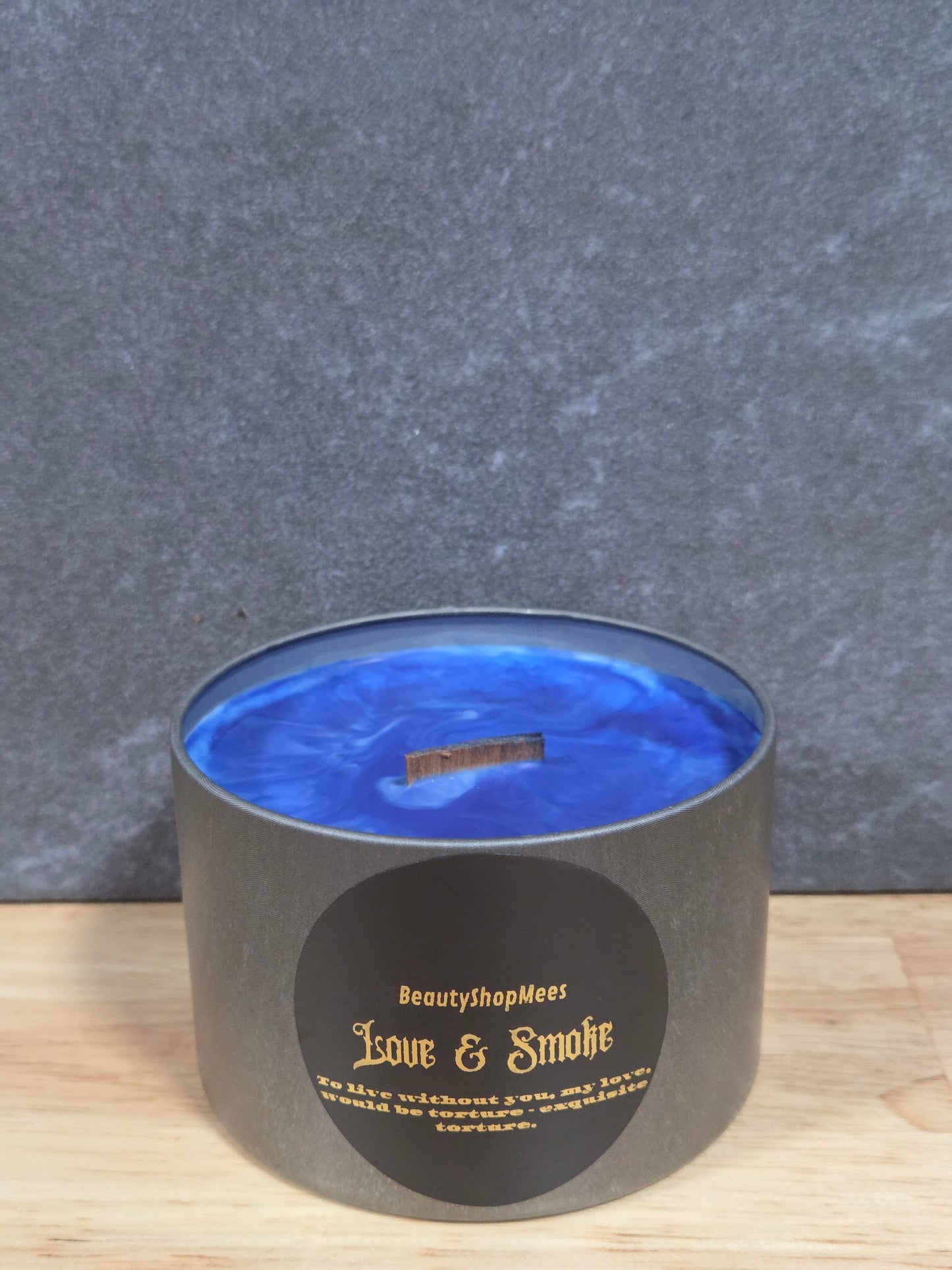 Gomez – Love & Smoke Candle