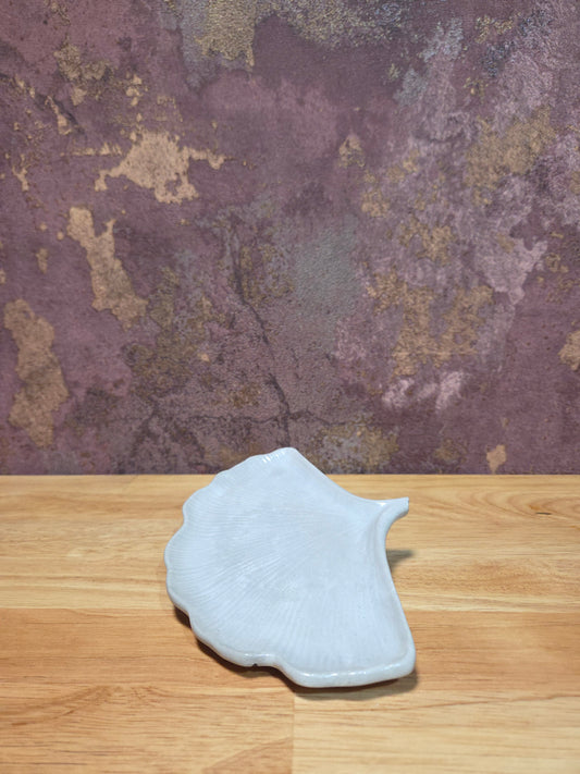 Grijze Sieradenschaaltje Leaf – Handgemaakt Minimalistisch Schaaltje