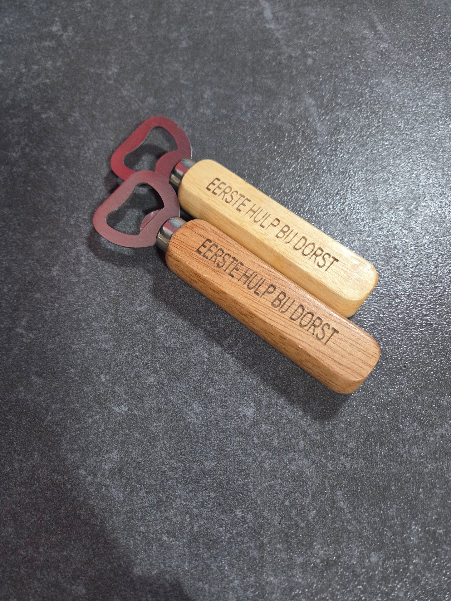 🍺 Houten Flesopener met Gegraveerde Tekst